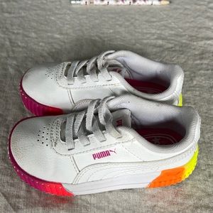 Brand new! Worn 3/4 times because my daughter didn’t like them🙈.